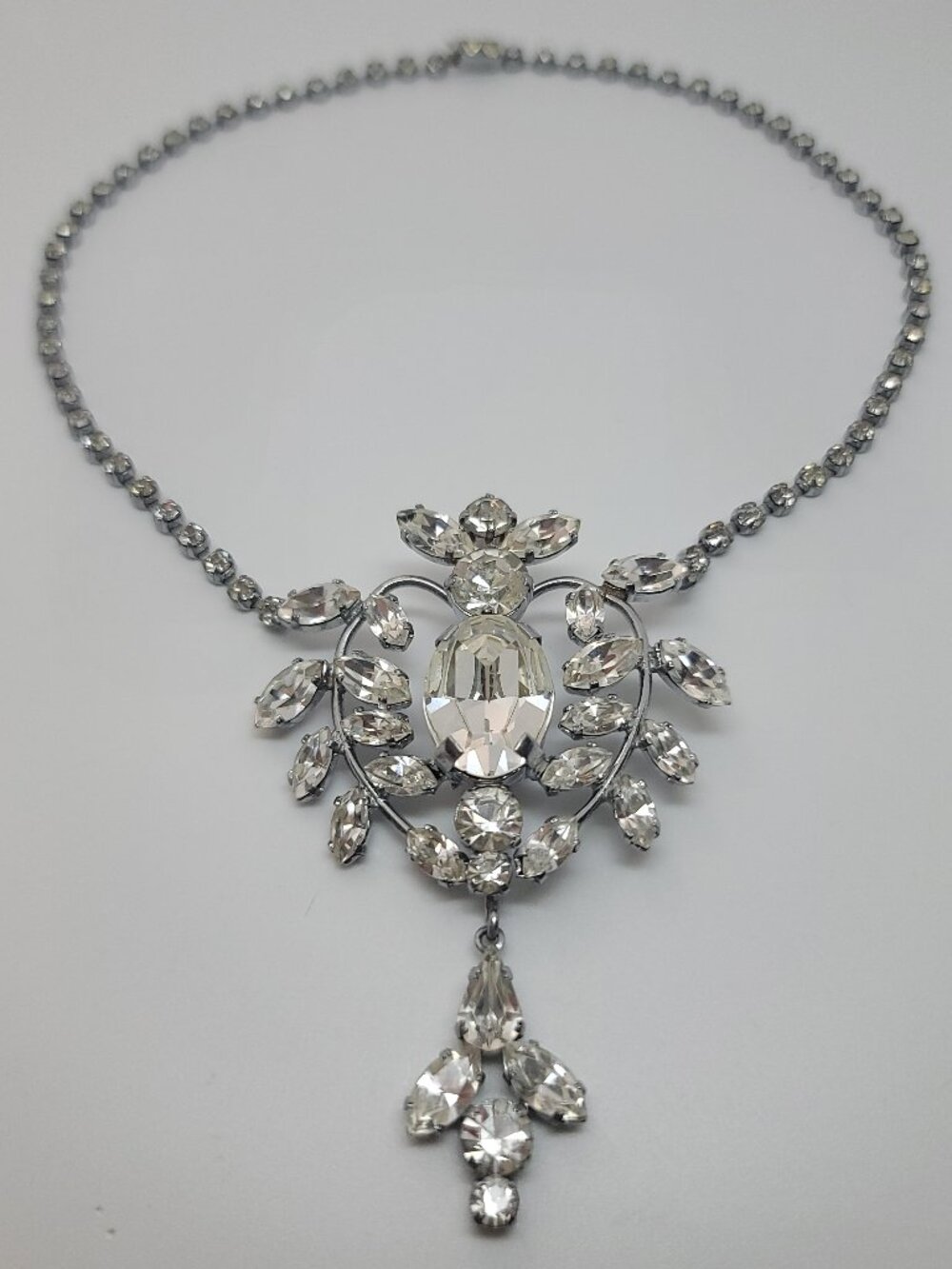 Vintage Rococo Style Rhinestone Necklace - Picture 3 of 7